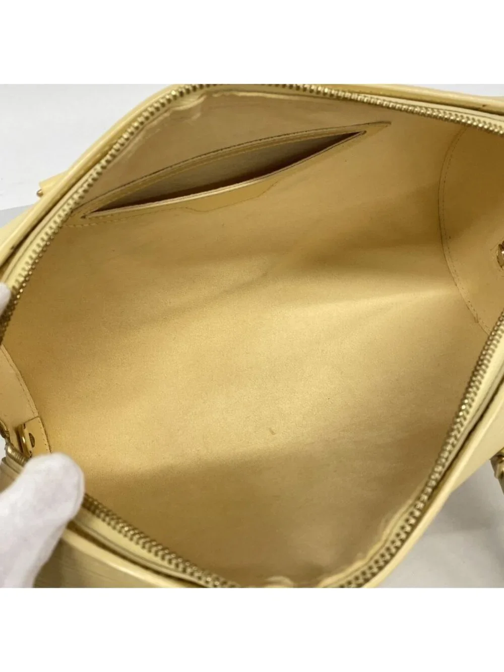 Louis Vuitton Epi Souflo Vanilla Handbag